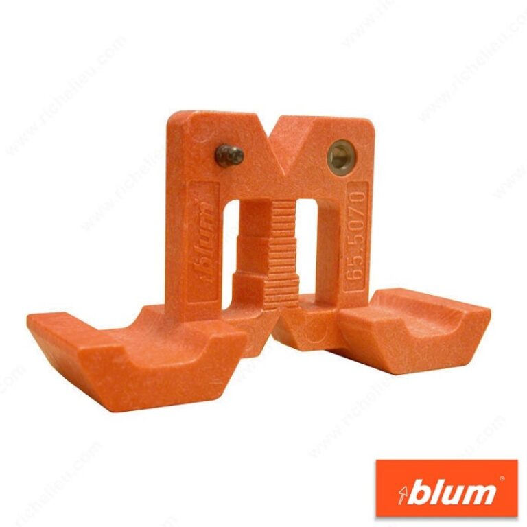 Template for drilling holes for mounting plates – BLUM  |  Machines and tools